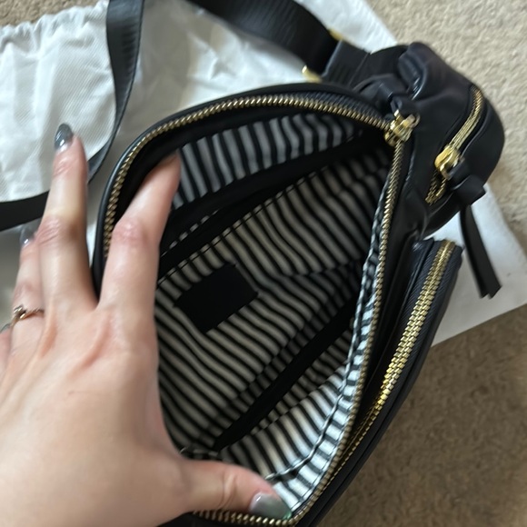 Miss Fong Black Belt Bag/Fanny - Picture 2 of 11